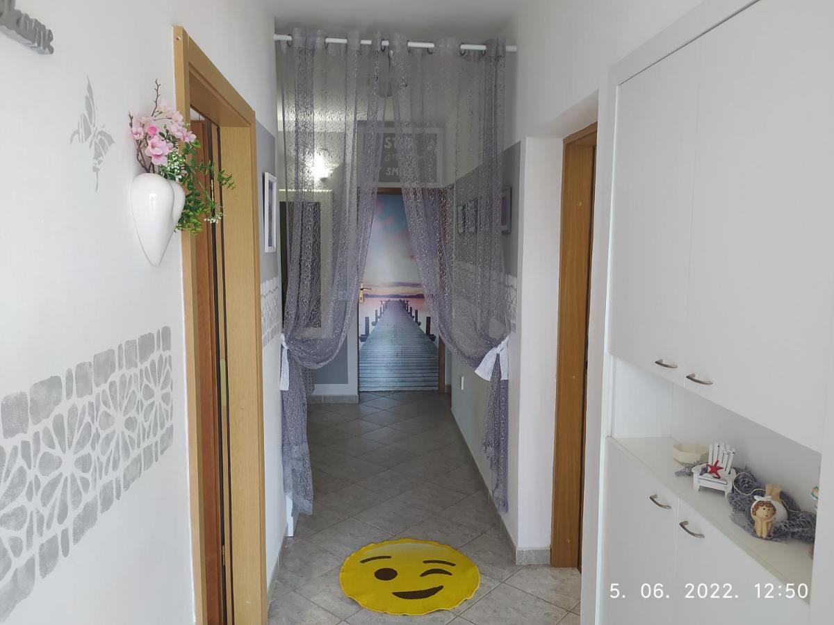 Apartment Sara โนวีวีโนดอลสกี ภายนอก รูปภาพ