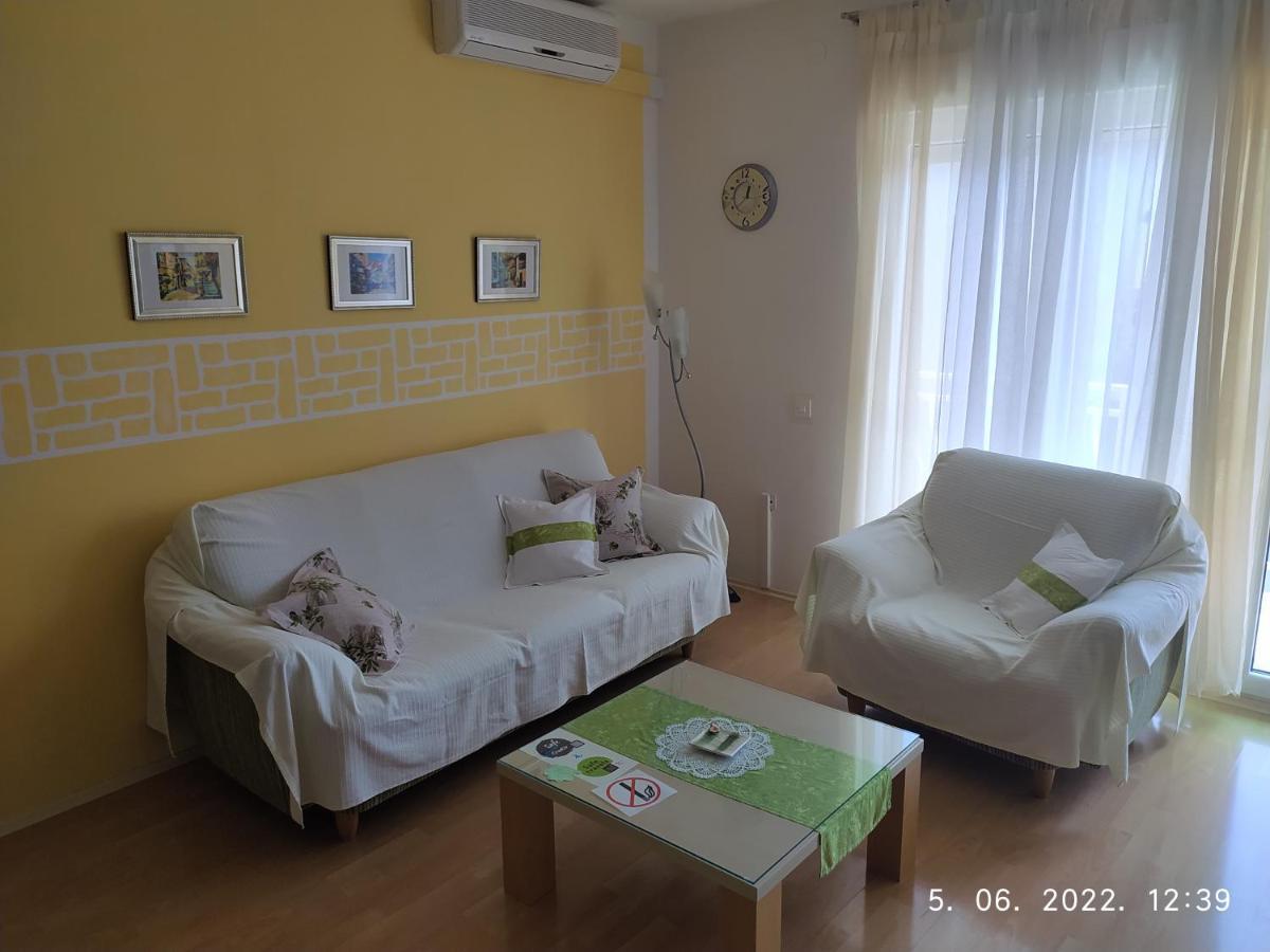 Apartment Sara โนวีวีโนดอลสกี ภายนอก รูปภาพ