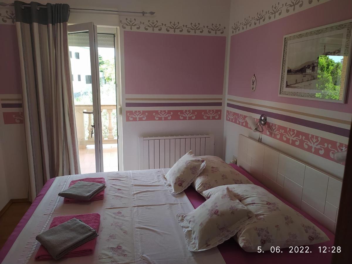 Apartment Sara โนวีวีโนดอลสกี ภายนอก รูปภาพ