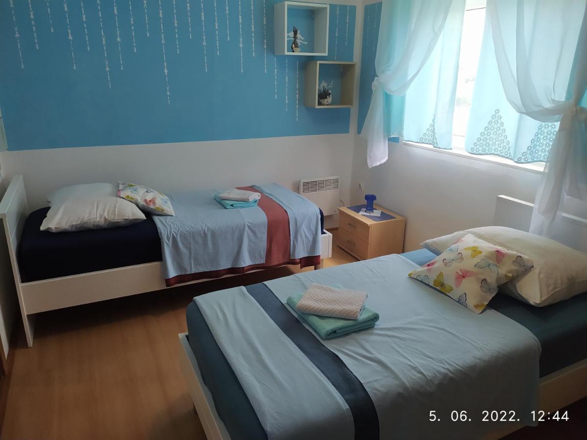 Apartment Sara โนวีวีโนดอลสกี ภายนอก รูปภาพ