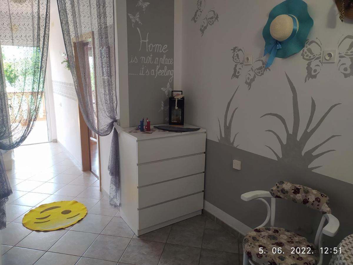 Apartment Sara โนวีวีโนดอลสกี ภายนอก รูปภาพ