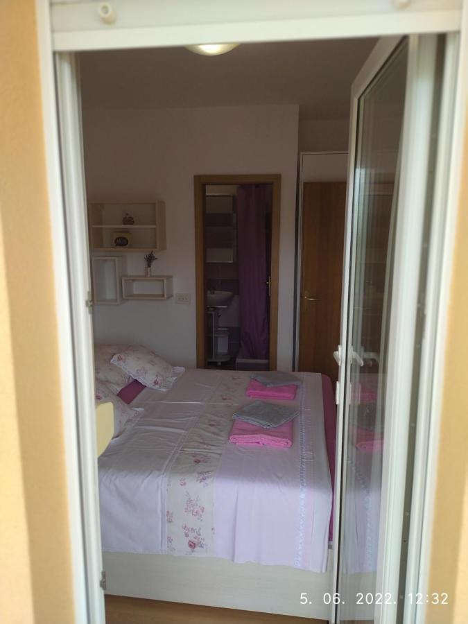 Apartment Sara โนวีวีโนดอลสกี ภายนอก รูปภาพ